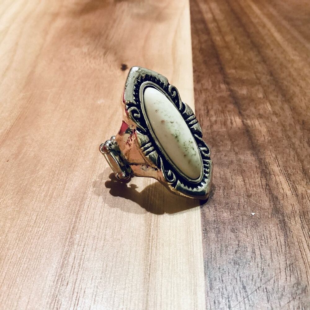 Paparazzi ♥ White Stretch Ring